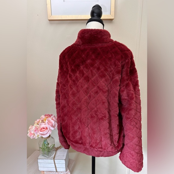 NWOT Burgundy red half zip cozy sweater Size L . - Picture 3 of 11